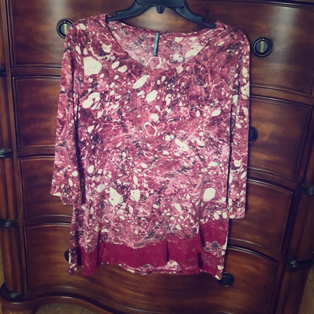 Bleeker & McDougal top